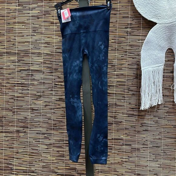 SPANX Seamless Leggings for Women Tummy Control Deep Blue Tie-Dye XS - Picture 2 of 3